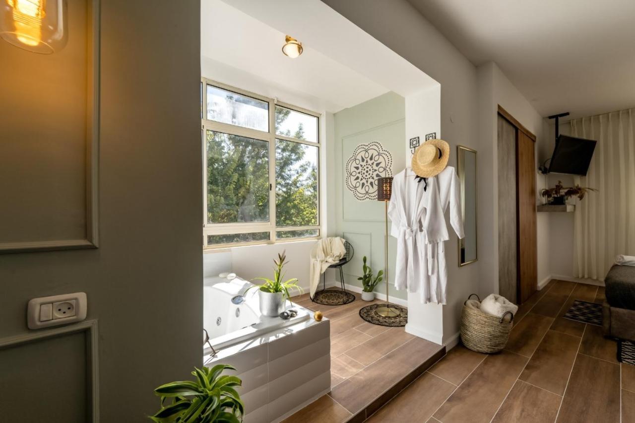 אוסנתה סוויטת בוטיק עם בריכה פרטית Villa Kefar Weradim Dış mekan fotoğraf