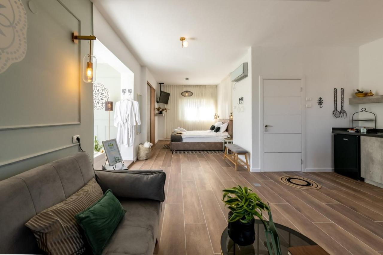 אוסנתה סוויטת בוטיק עם בריכה פרטית Villa Kefar Weradim Dış mekan fotoğraf